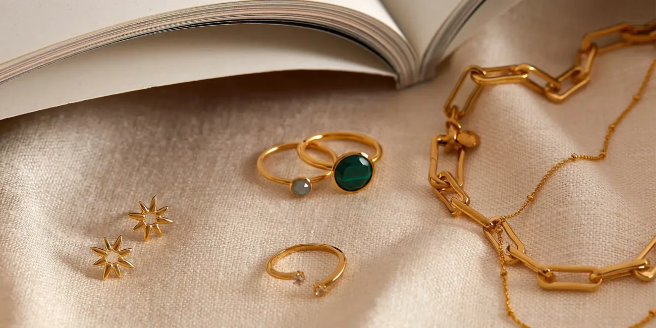 As Gold Prices Rise, Minimal Luxury Jewelry Is Becoming the Smarter Choice